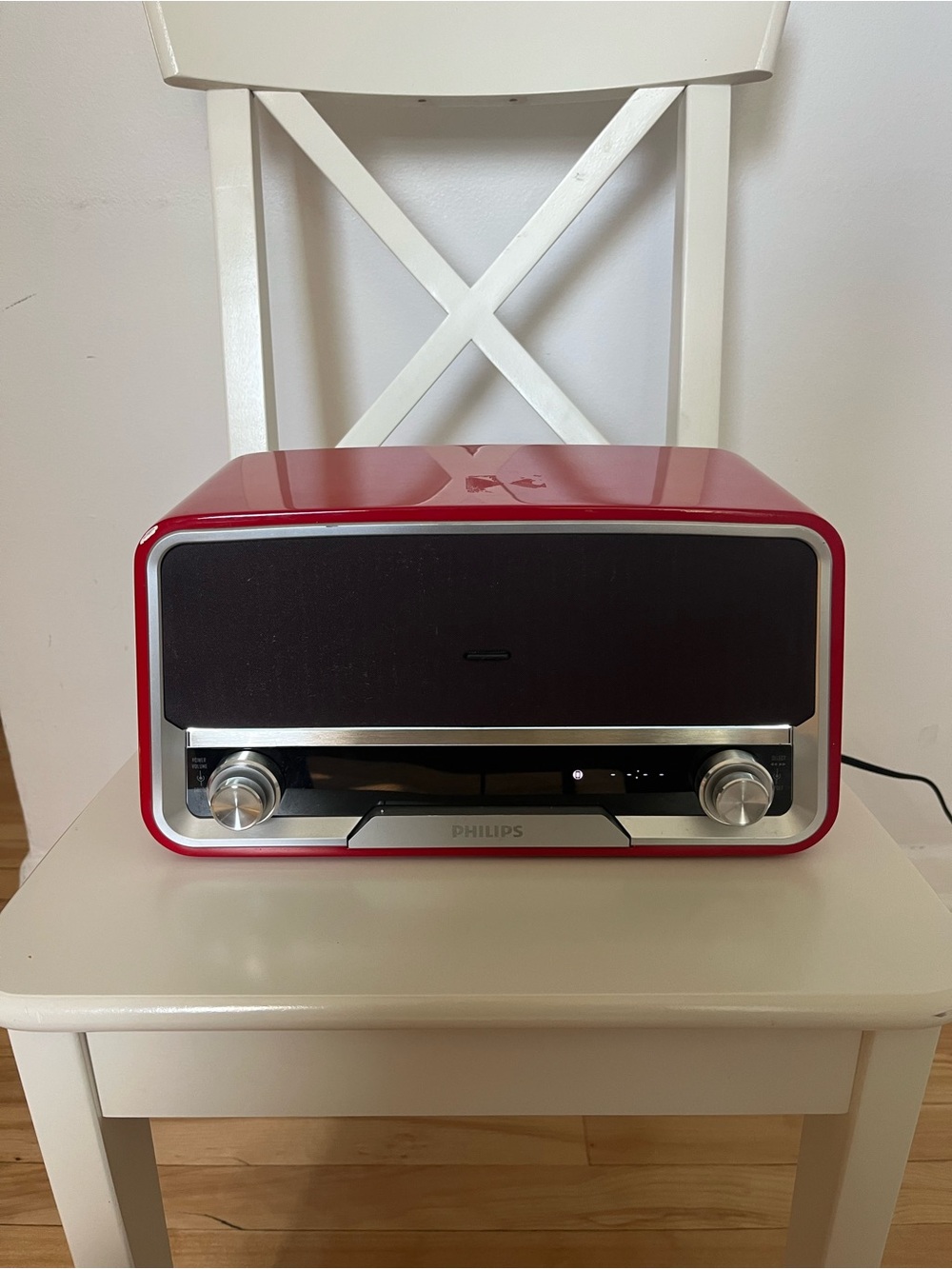 Philips Red Bluetooth Retro-Style Portable Speaker